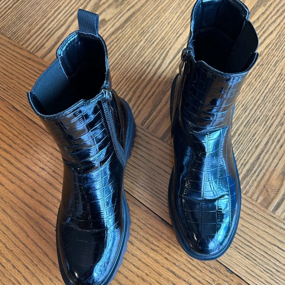 Simmi London Glossy Black Croc-Embossed Combat Boots Size 9 - Picture 2 of 11